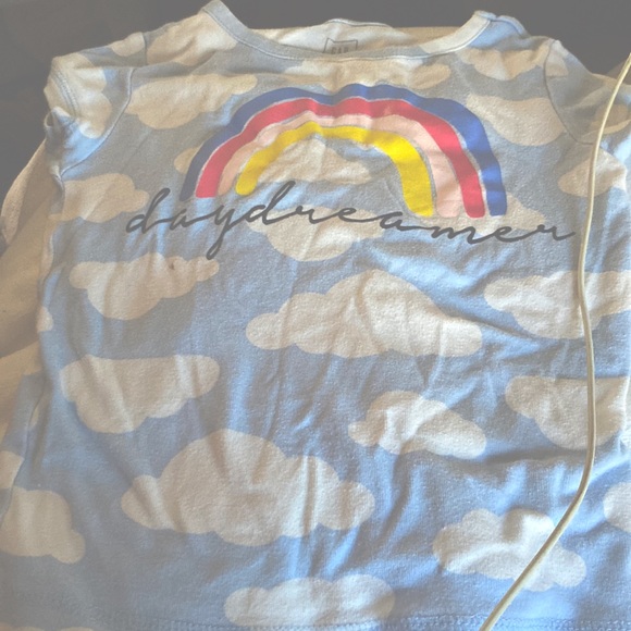 Hi this is a tee shirt that does not fit me any more it is a small in kids - Picture 1 of 1